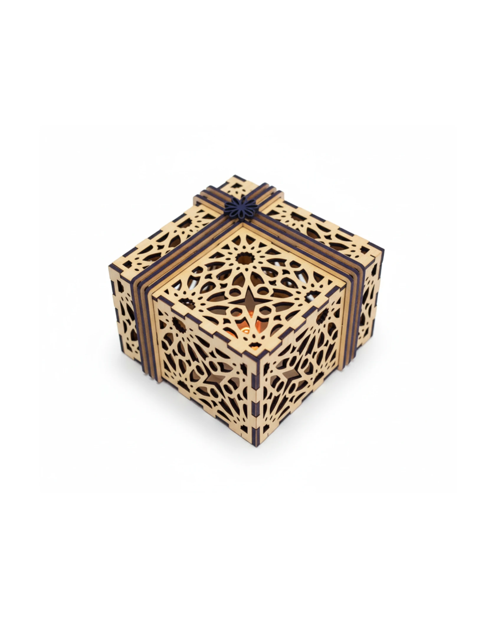 Ażurowe Pudełko ze Sklejki z Orientalnym Grawerem – Opakowanie Prezentowe / Szkatułka - grawerowanie laserowe ze sklejki | Lumoria Studio Rybnik